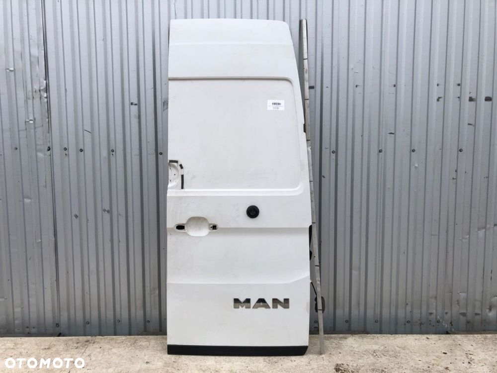 DRZWI TYLNE PRAWE  MAN TGE Autobus 2017 - 2022 2.0 TDI 130 kW [177 KM] olej napędowy 2017 - 2022 - 1
