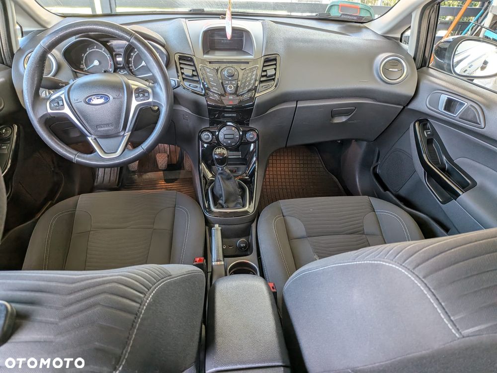 Ford Fiesta - 9