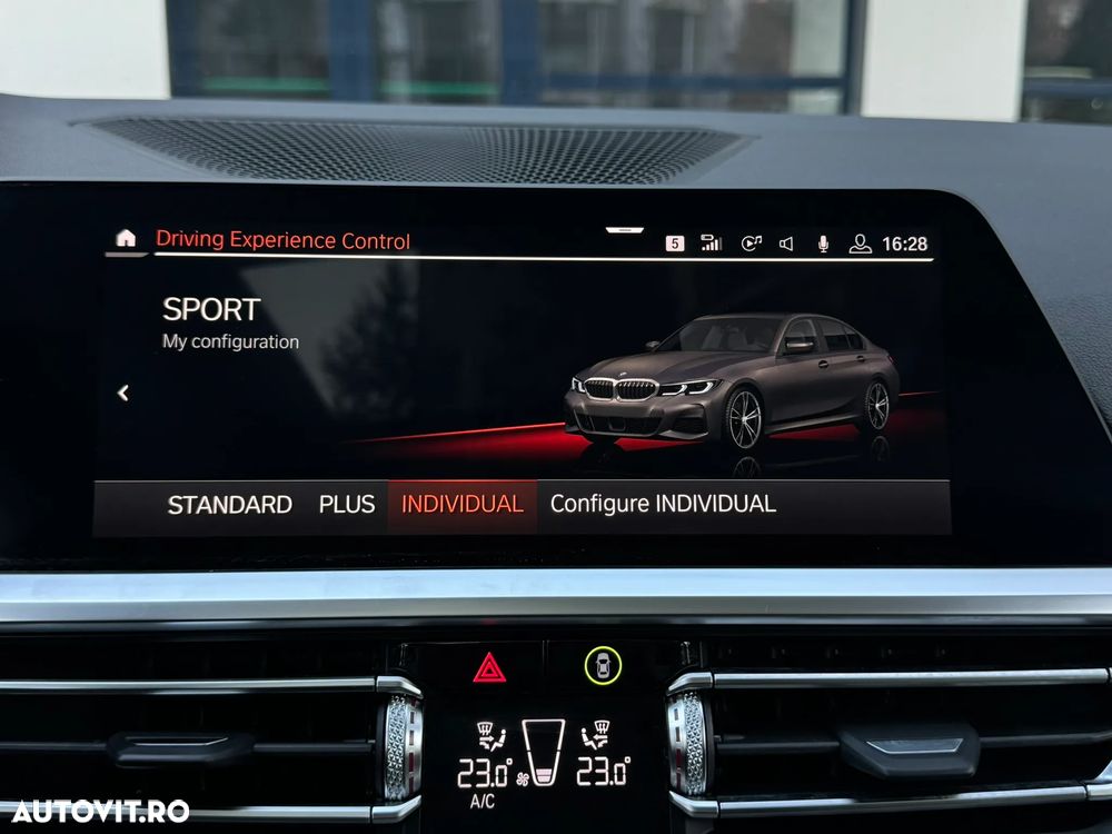 BMW Seria 3 330i AT M Sport - 33