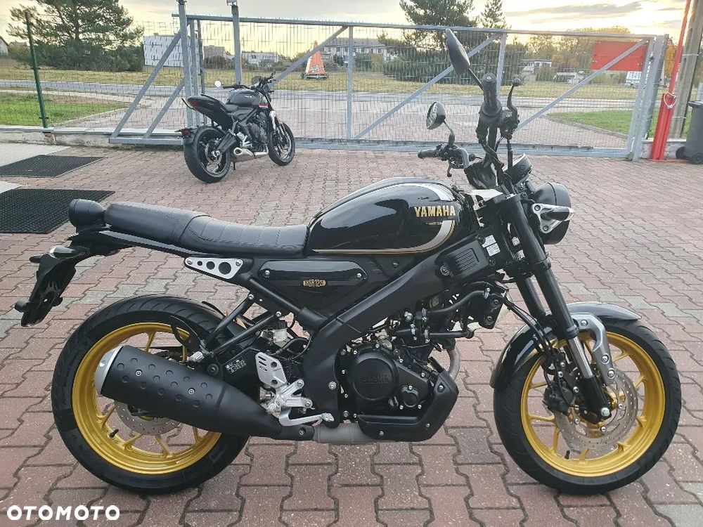 Yamaha XSR - 18