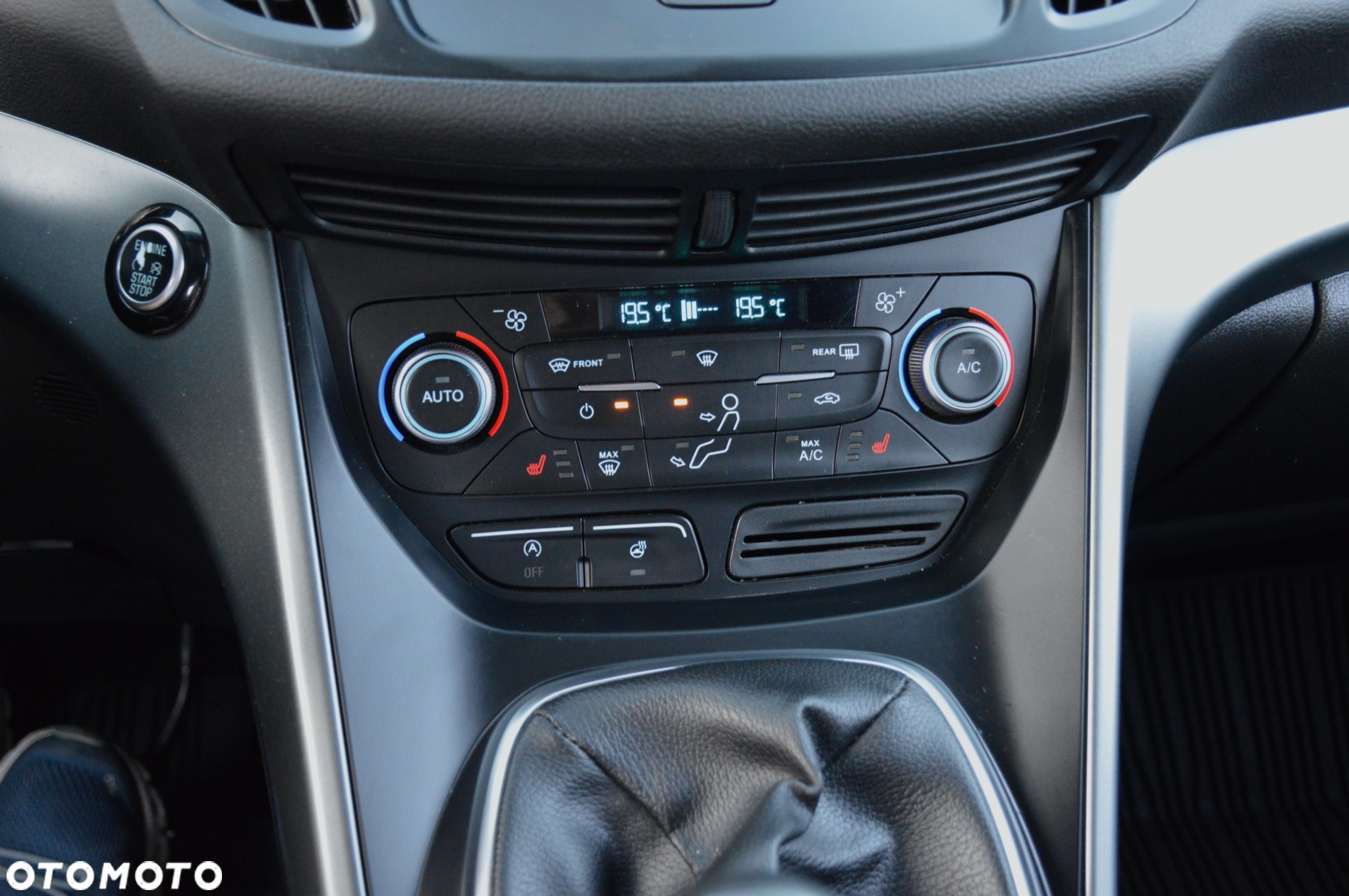 Ford Kuga 1.5 EcoBoost 2x4 Black & Silver - 33