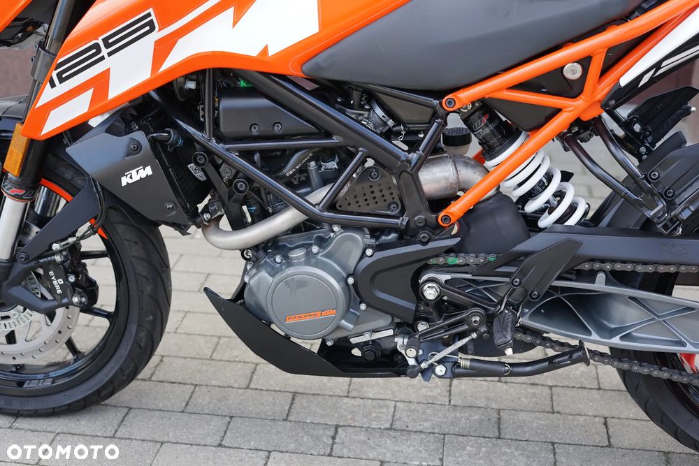 KTM Duke 125 - 28
