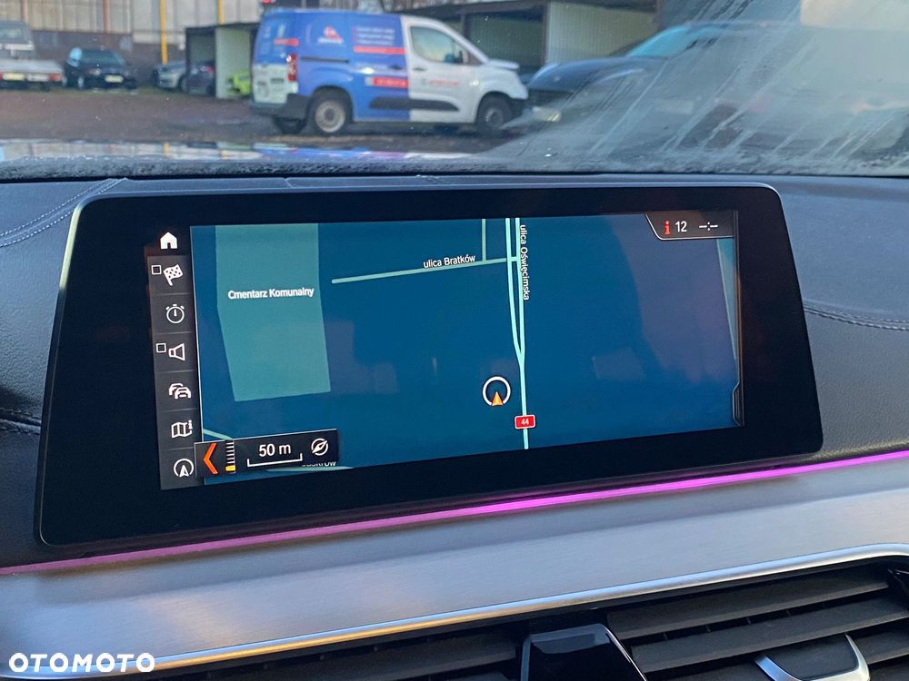 BMW Seria 5 520d xDrive Luxury Line sport - 23