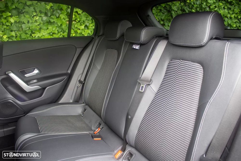 Mercedes-Benz A 250 e AMG Line - 15