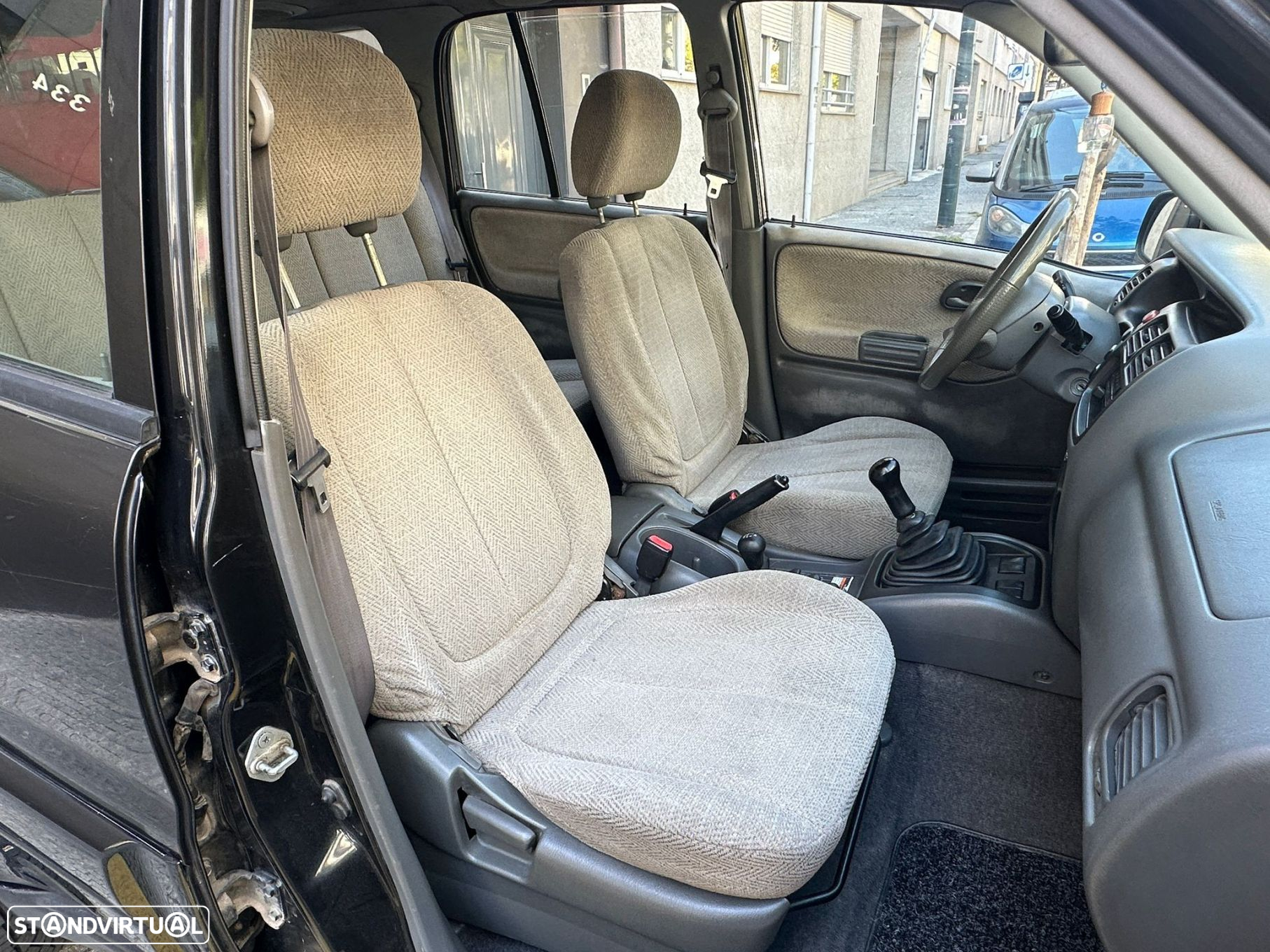 Suzuki Grand Vitara Metal Top 2.0 TDi - 13