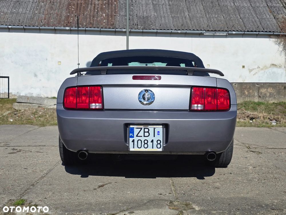 Ford Mustang - 6
