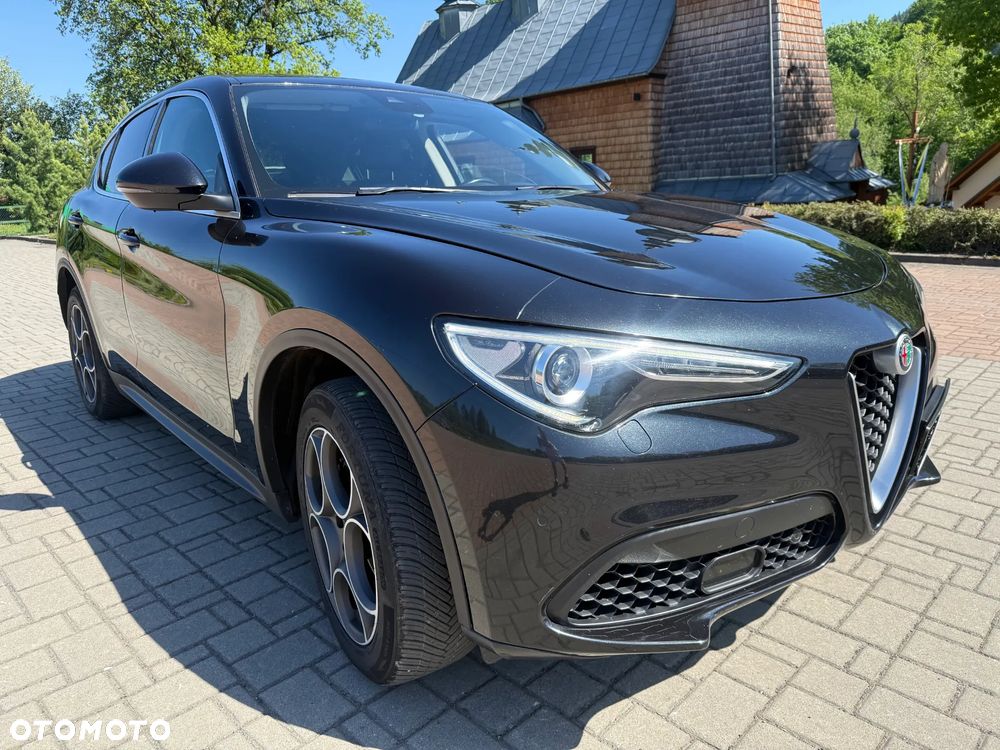 Alfa Romeo Stelvio 2.0 Turbo 16V AT8-Q4 Lusso Ti - 1