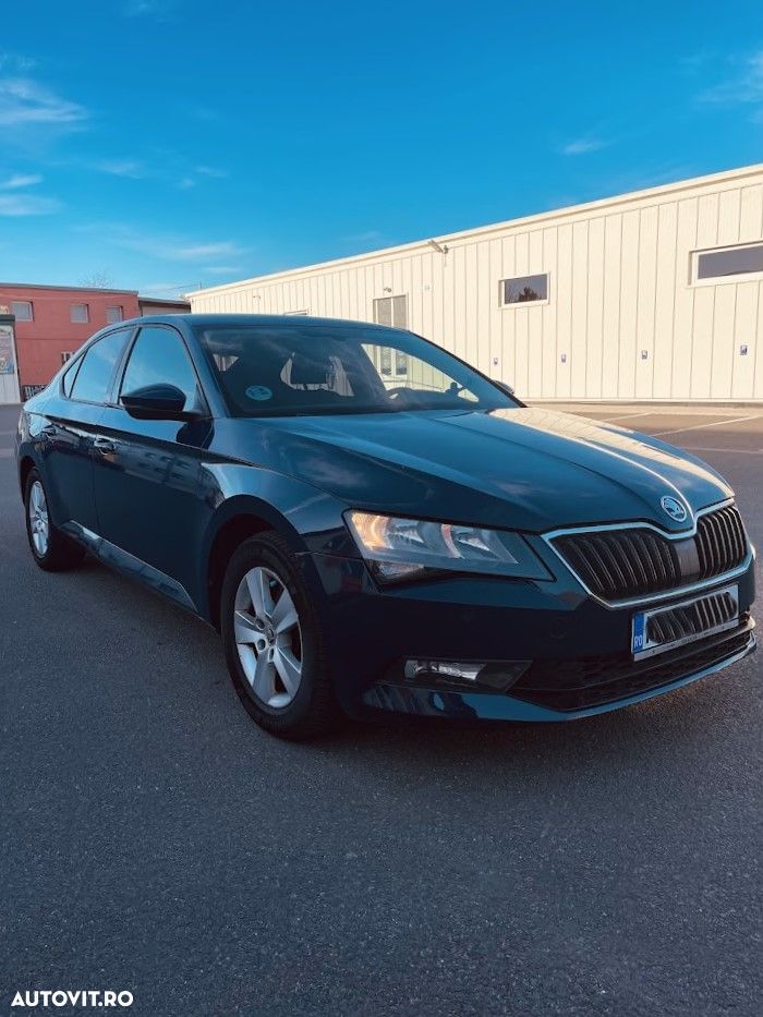 Skoda Superb 2.0 TDI Ambition - 3