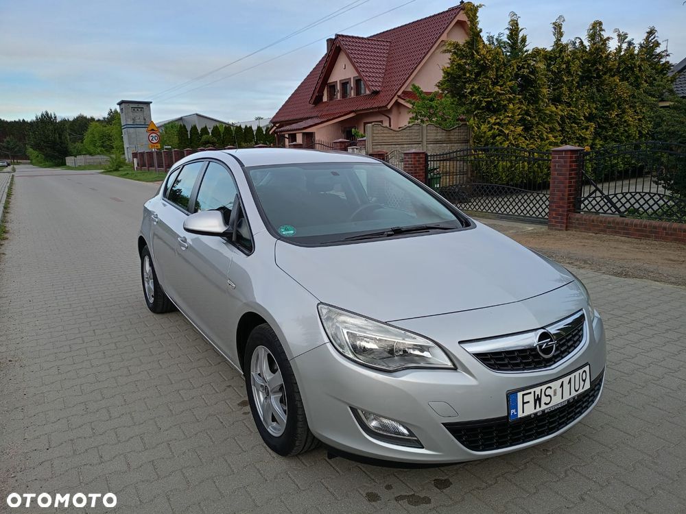 Opel Astra - 1