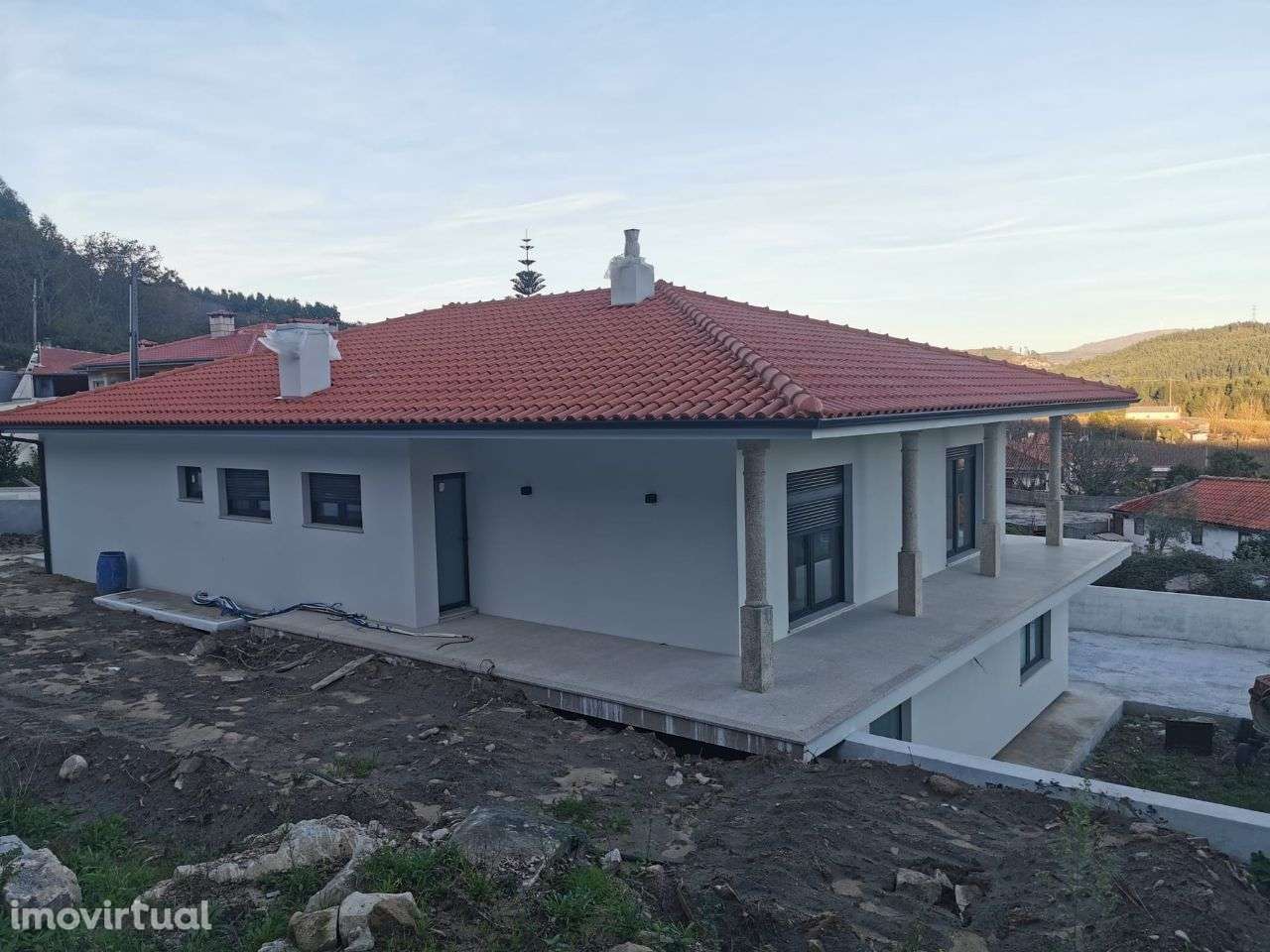 Moradia T3+1 de luxo em S. Torcato - Grande imagem: 4/11