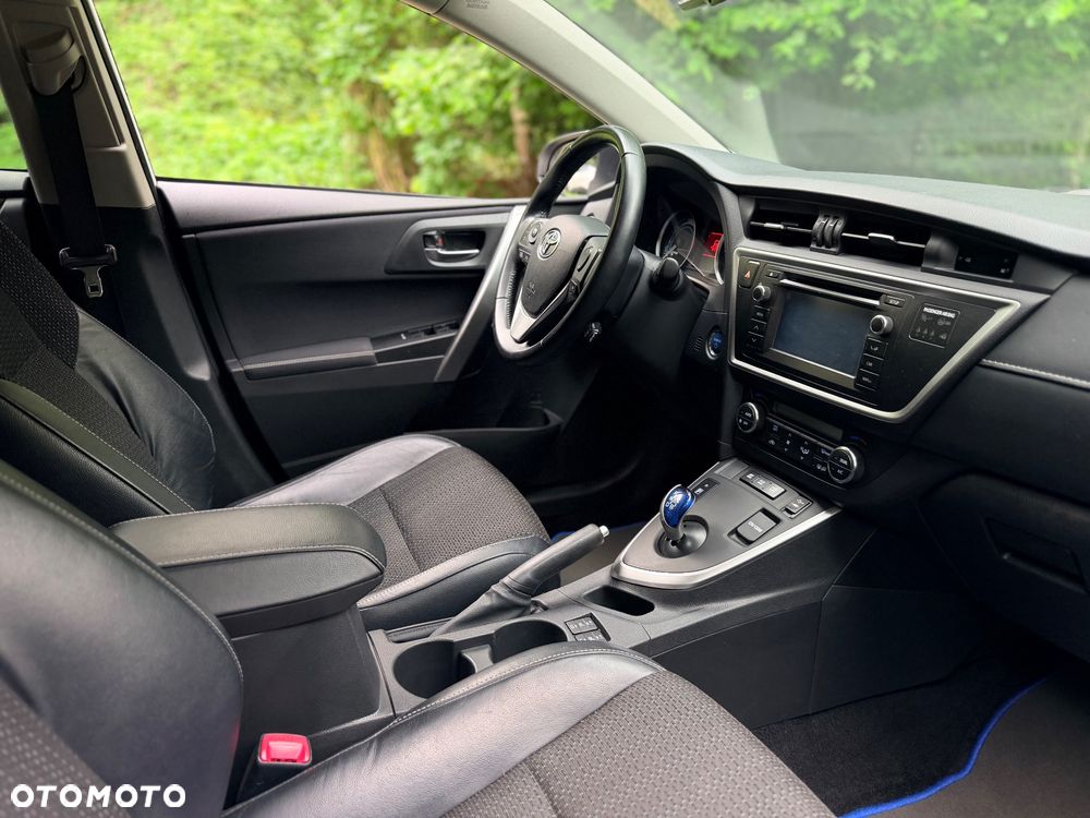 Toyota Auris Hybrid 135 Premium - 22