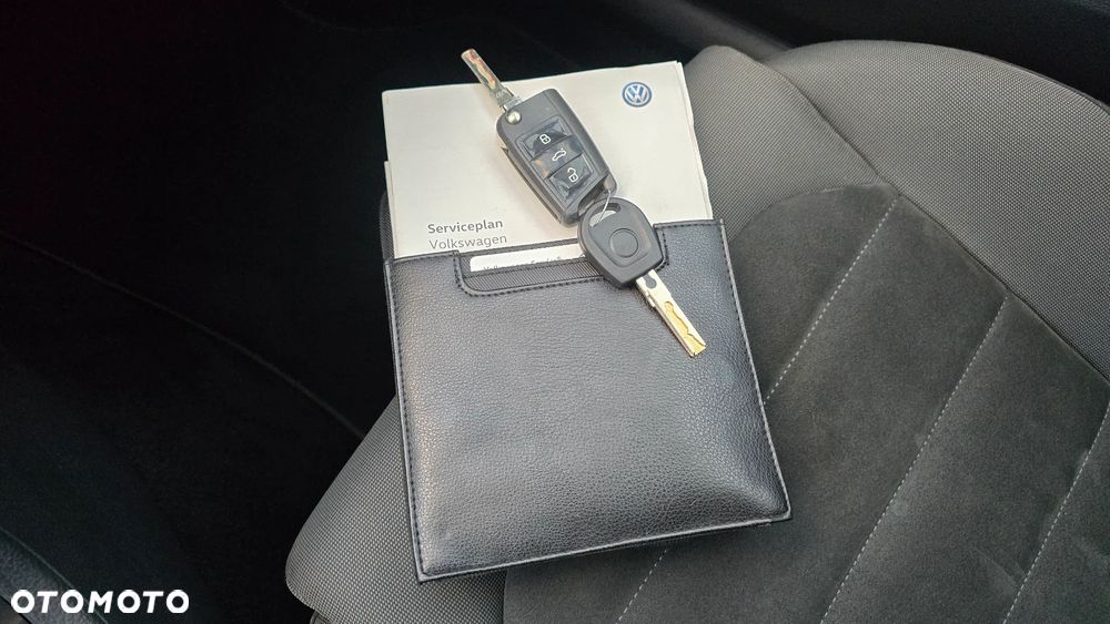 Volkswagen Golf - 29