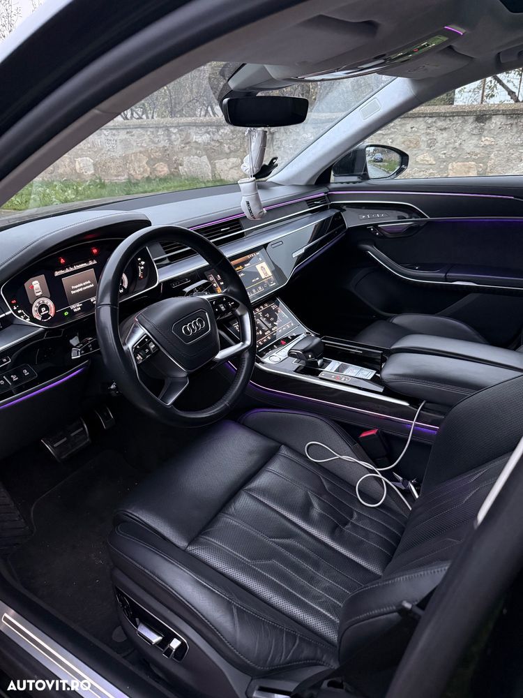 Audi A8 - 7