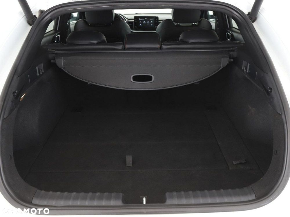 Kia ProCeed 1.6 T-GDI GT DCT - 21