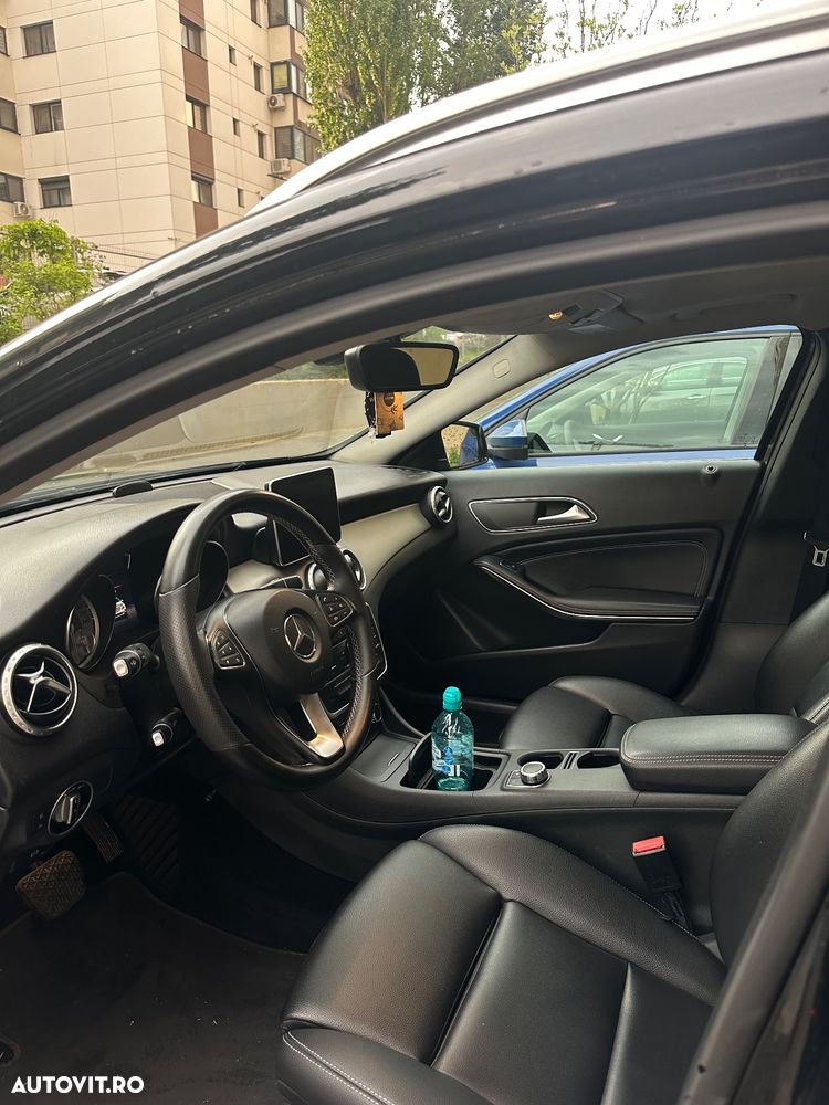 Mercedes-Benz GLA 220 d Aut. - 12