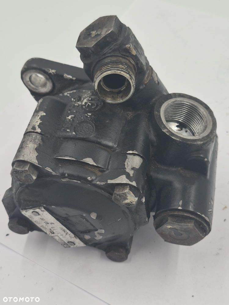 Pompa wspomagania MAN - 3