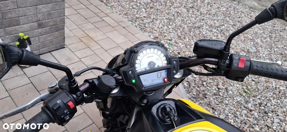 Kawasaki ER - 7