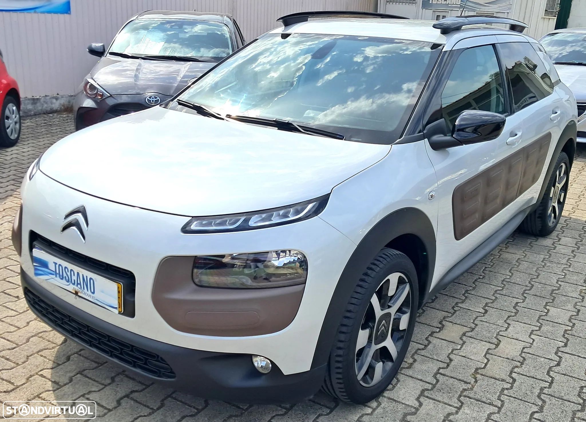 Citroën C4 Cactus 1.2 PureTech Shine - 1