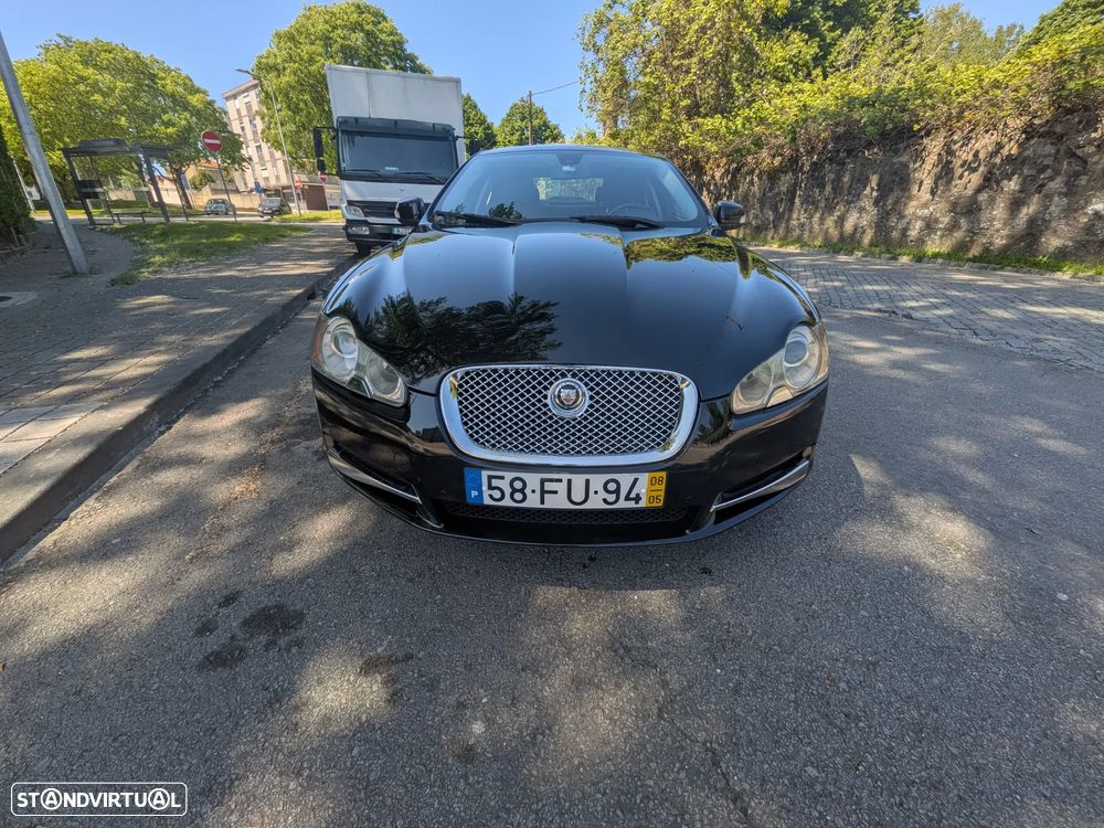 Jaguar XF 2.7 D V6 Premium Luxury - 5