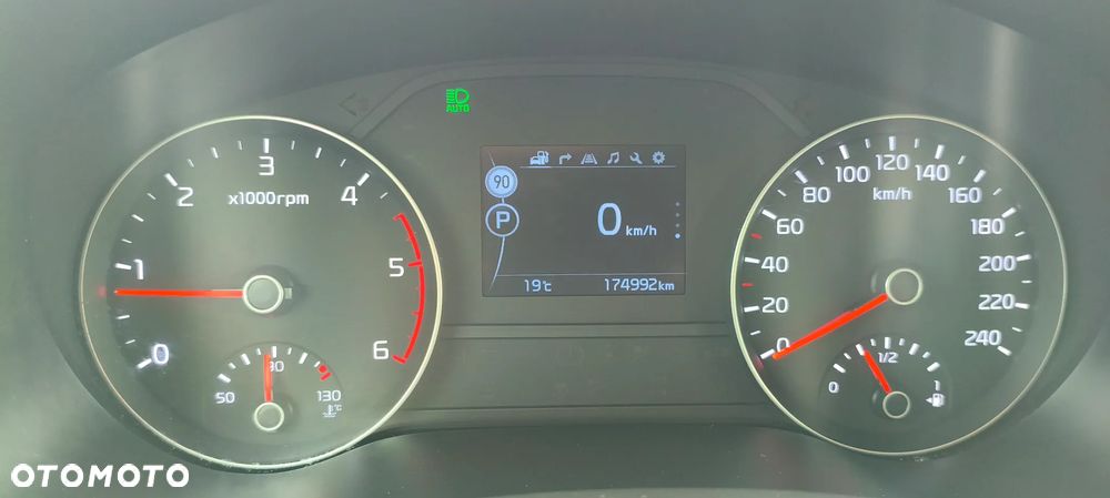 Kia Sportage 1.7 CRDI 2WD ISG Dream-Team Edition - 13