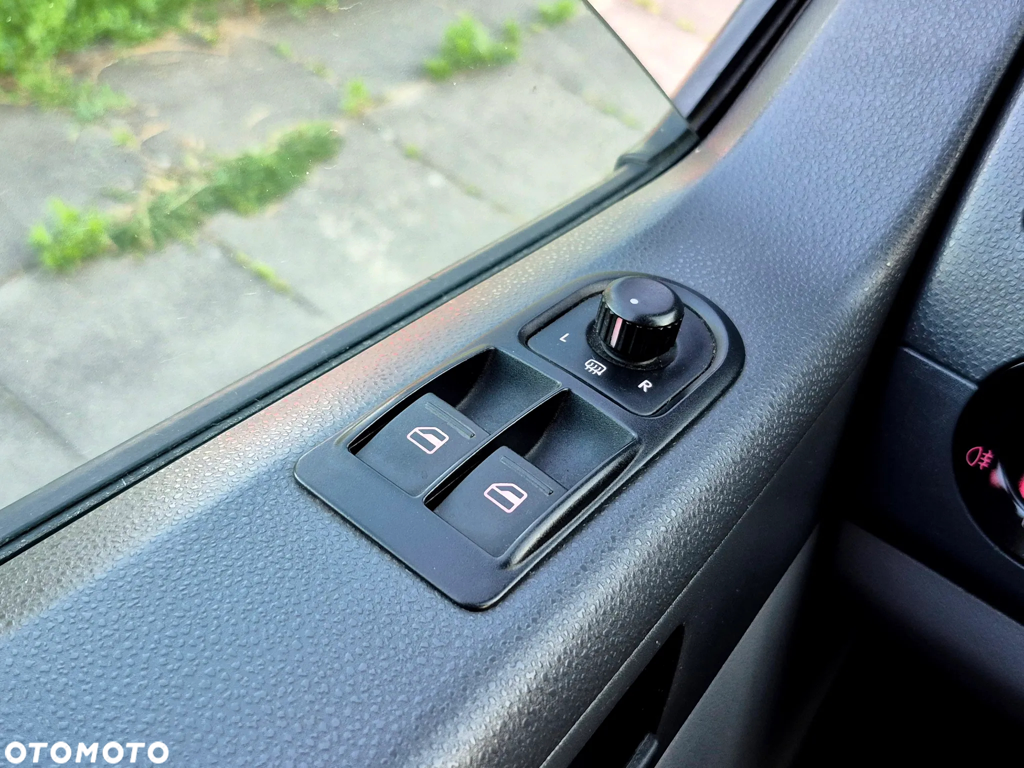 Volkswagen T5 1.9 TDI 105km. - 13