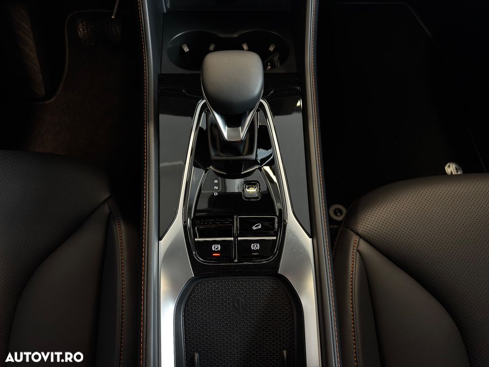 MG HS 1.5 T-GDi HEV Exclusive - 17