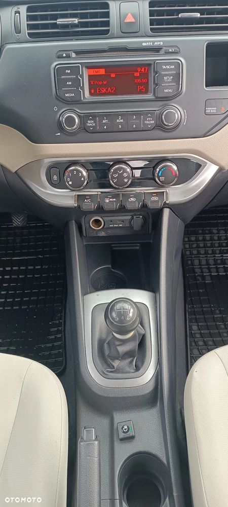 Kia Rio 1.2 Business Line - 9