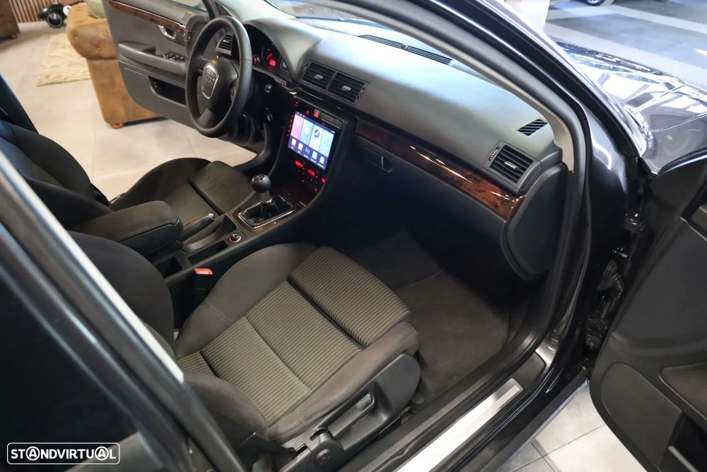 Audi A4 Avant 2.0 TDi S-line - 5