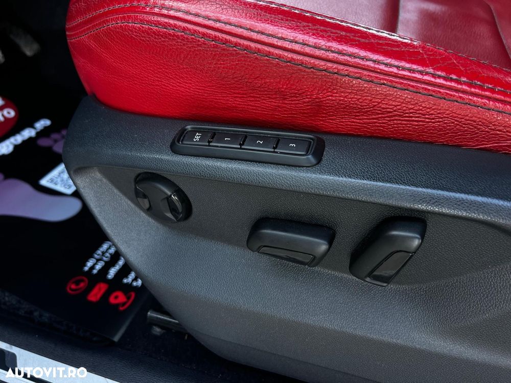 Volkswagen Tiguan - 12