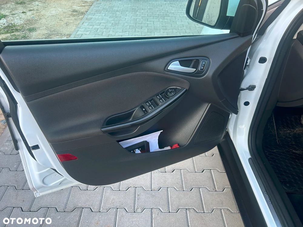 Ford Focus 1.5 TDCi DPF Start-Stopp-System Titanium - 23