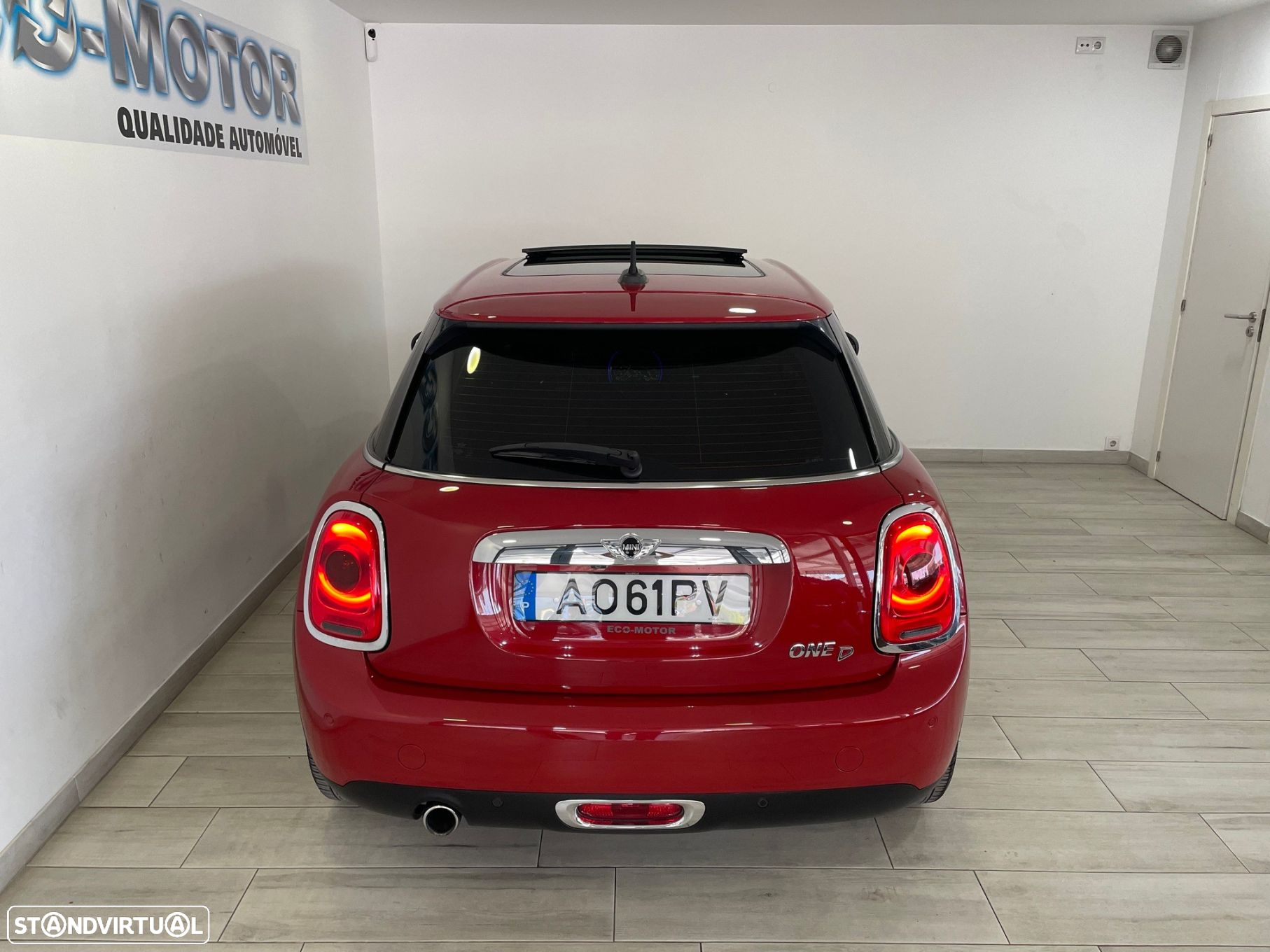 MINI 5 Portas One D - 17