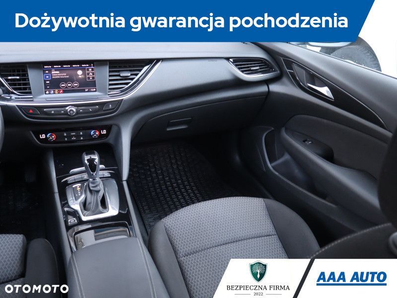 Opel Insignia - 10