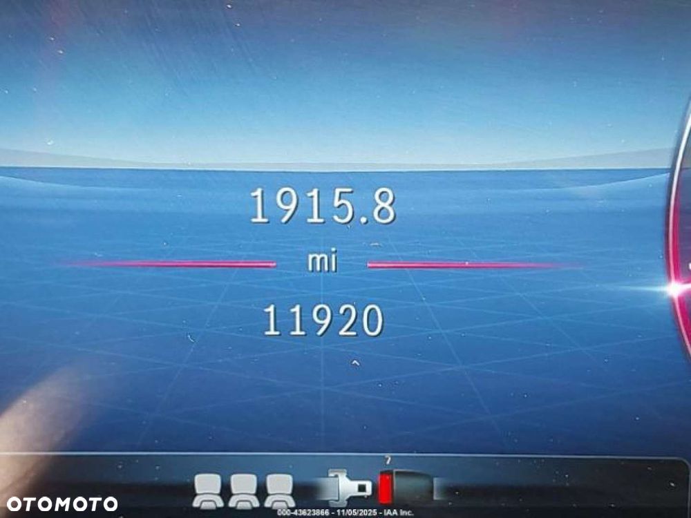 Mercedes-Benz GLC - 13