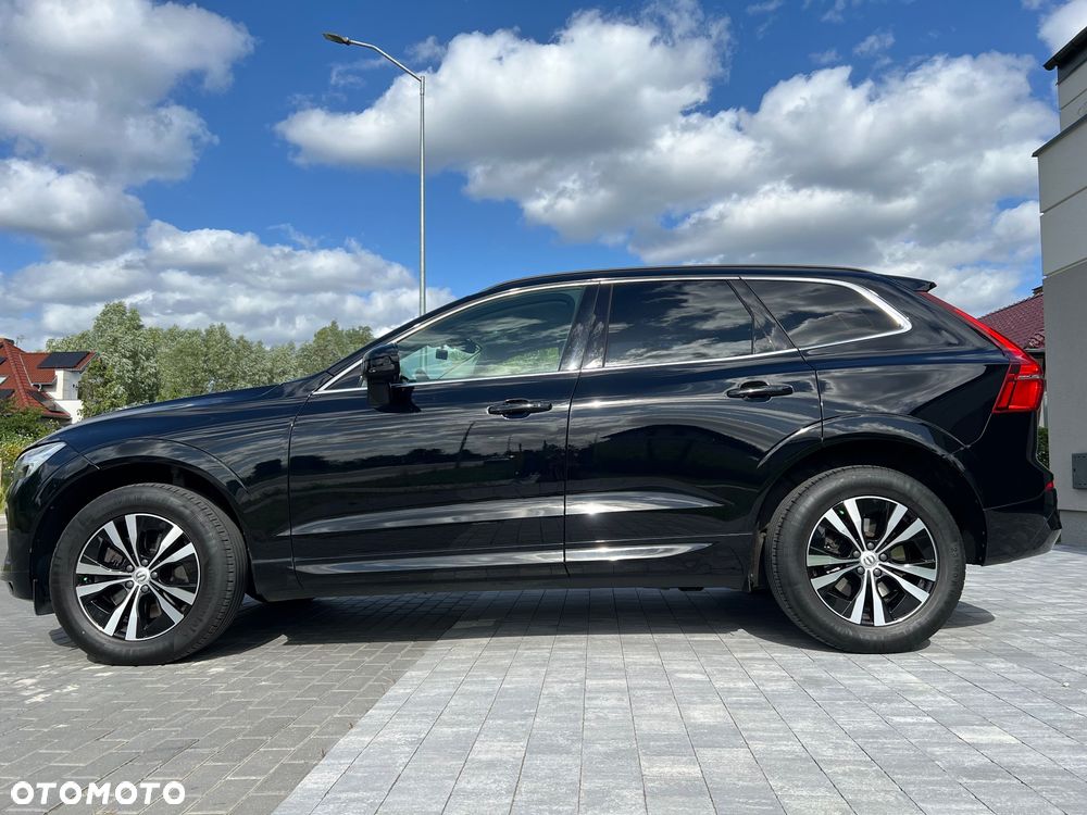 Volvo XC 60 B4 D Momentum Pro - 12