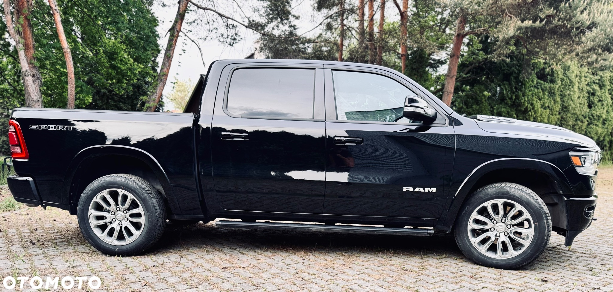 RAM 1500 5.7 Crew Cab Laramie - 4
