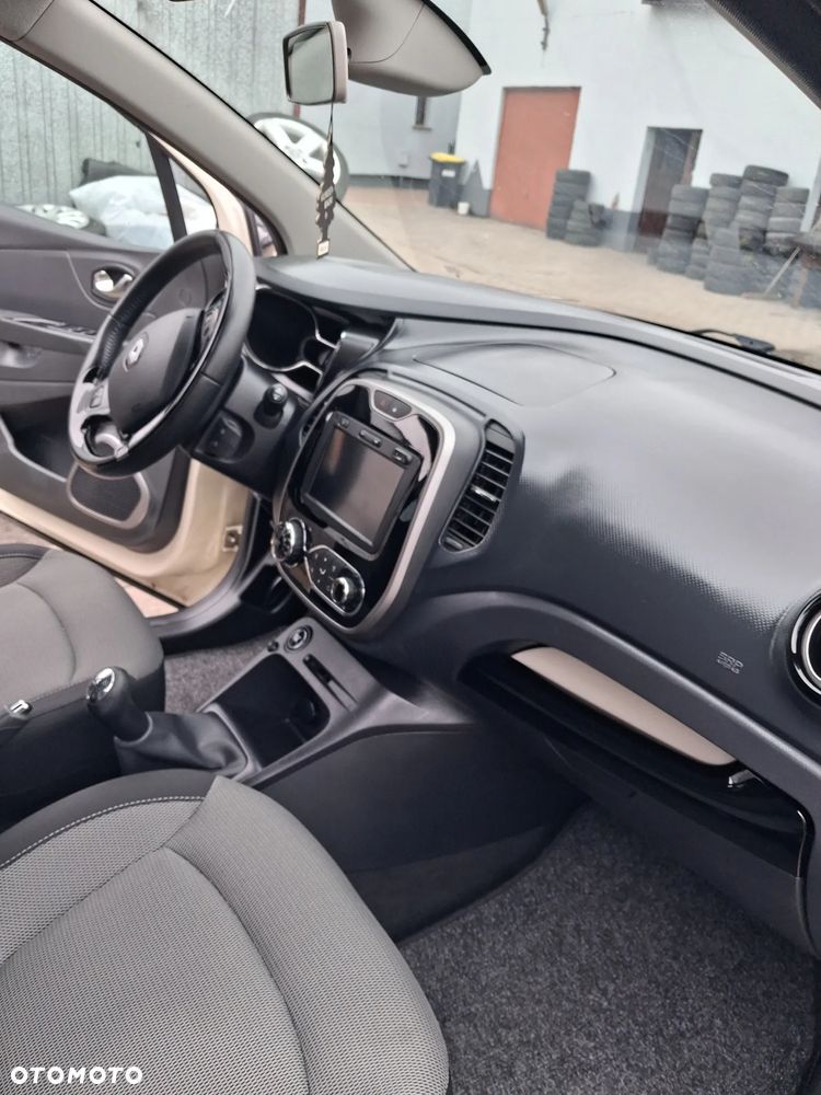 Renault Captur - 16