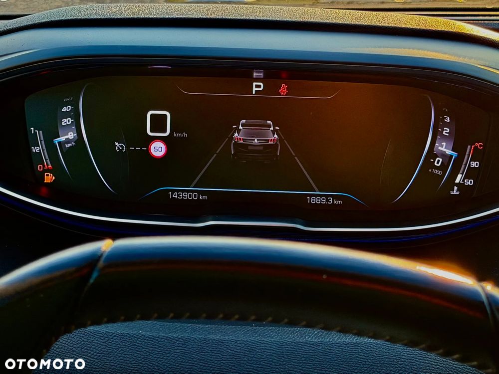 Peugeot 3008 1.2 PureTech GPF Active S&S EAT8 - 17