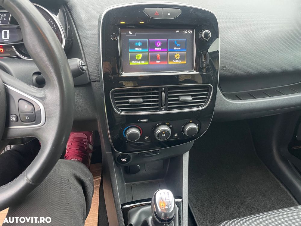 Renault Clio - 8