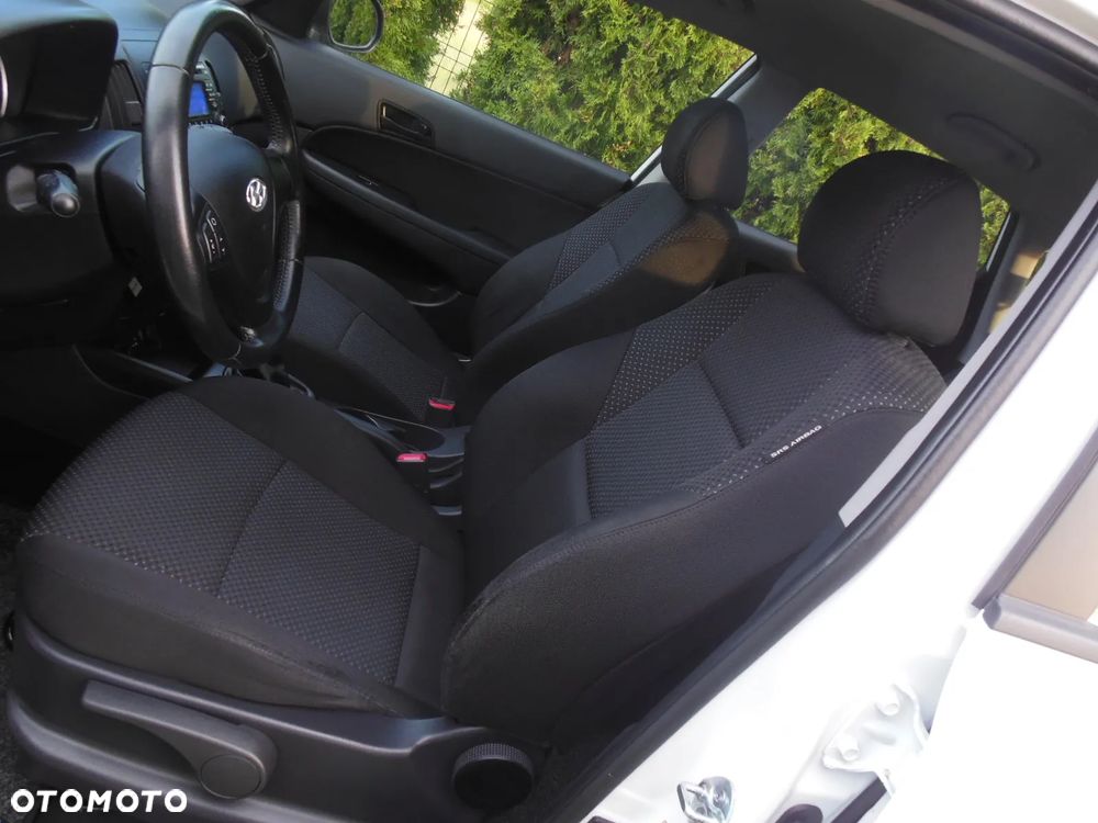 Hyundai i30 1.4 Blue Comfort - 19