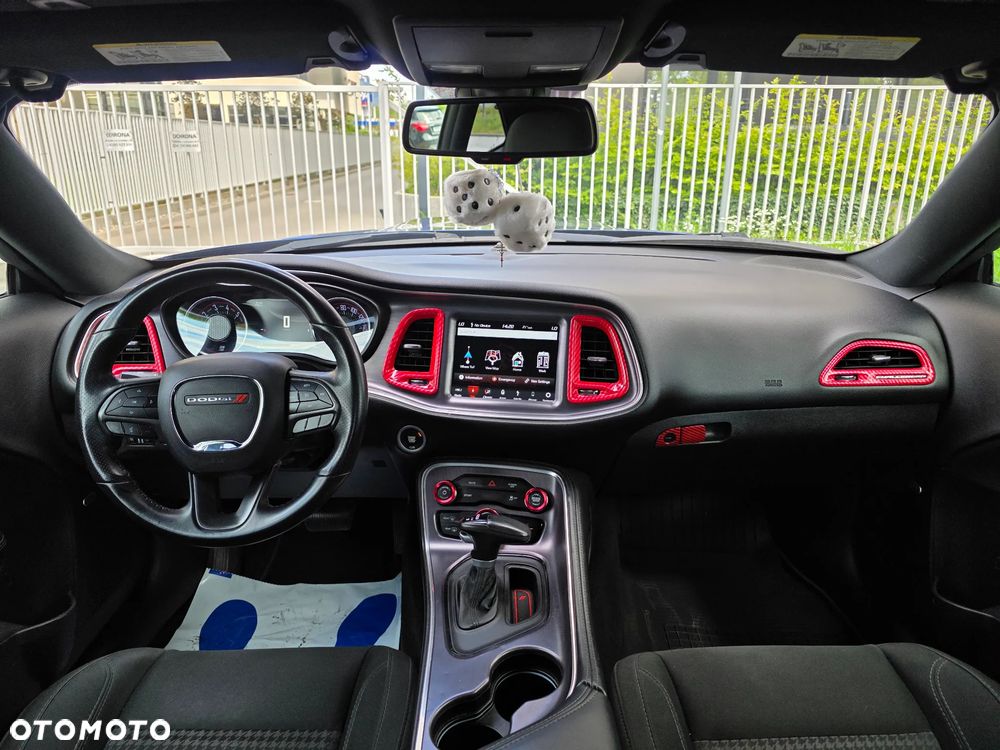 Dodge Challenger 5.7 R/T - 12