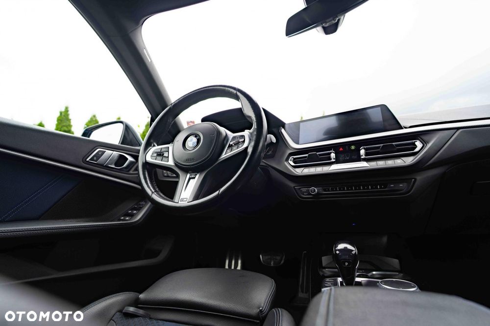 BMW Seria 2 220d M Sport - 24