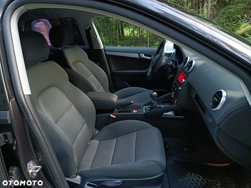 Audi A3 Sportback 2.0 TDI DPF Ambiente - 12