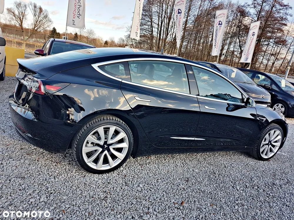 Tesla Model 3 Standard Reichweite Plus Hinterradantrieb - 26