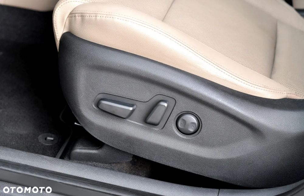 Hyundai Tucson 1.7 CRDI BlueDrive Style 2WD - 17