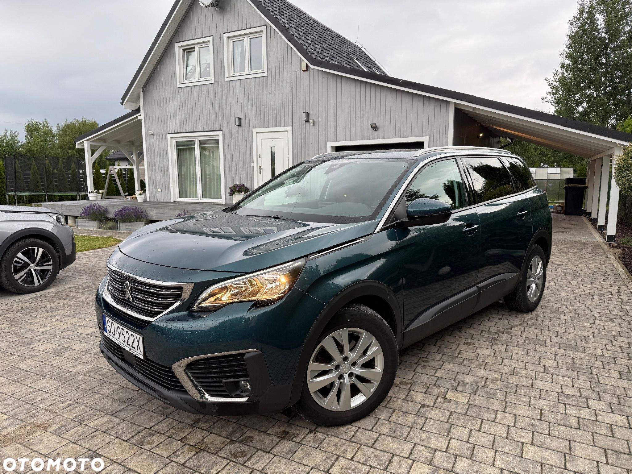Peugeot 5008 BlueHDI 130 EAT8 Active Business-Paket - 1