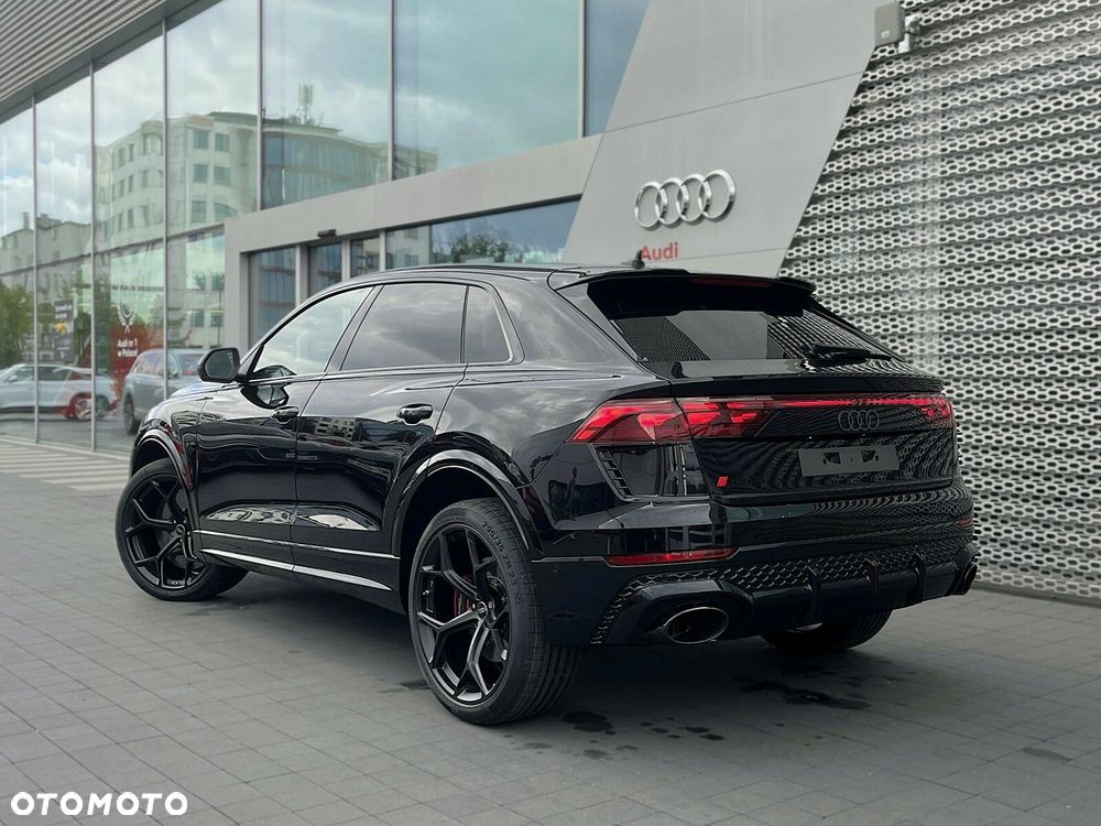 Audi RS Q8 - 4