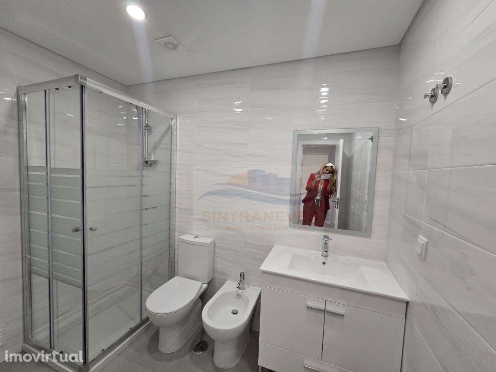 Fantástico T3 com áreas muito bem distribuídas excelente localizaçã... - Grande imagem: 5/33