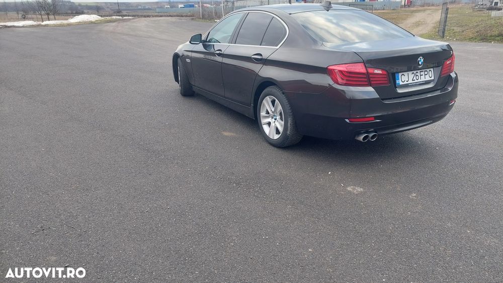 BMW Seria 5 520d Aut. Luxury Line - 3