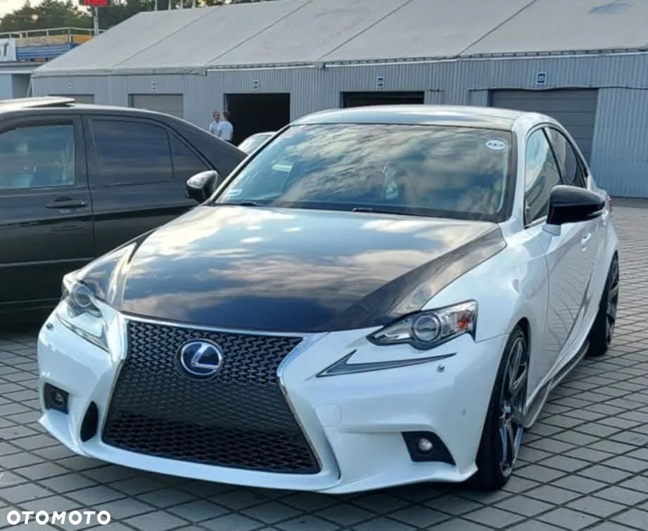 Lexus IS - 2