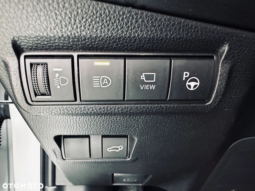 Toyota Corolla Cross 2.0 Hybrid Executive - 33